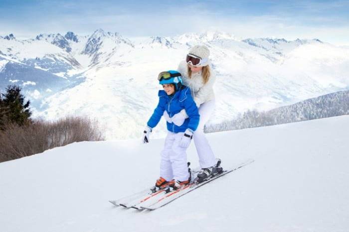 Учим ребенка кататься на беговых и горных лыжах