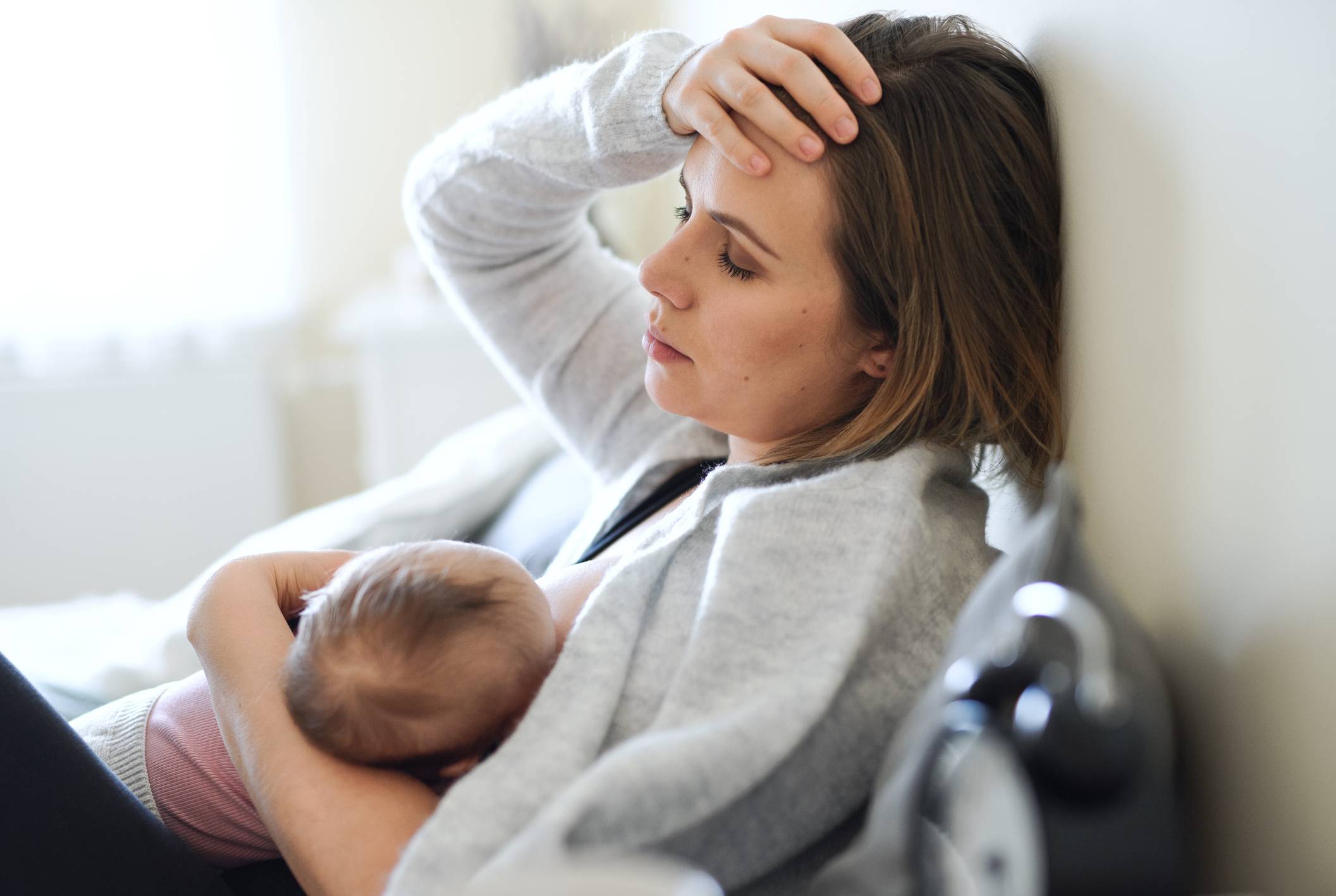 Отеки после родов: причины и лечение