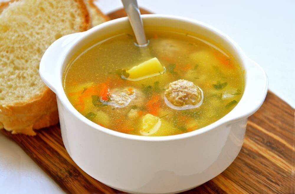Супы для кормящей мамы: рецепты на курином, грибном и овощном бульонах