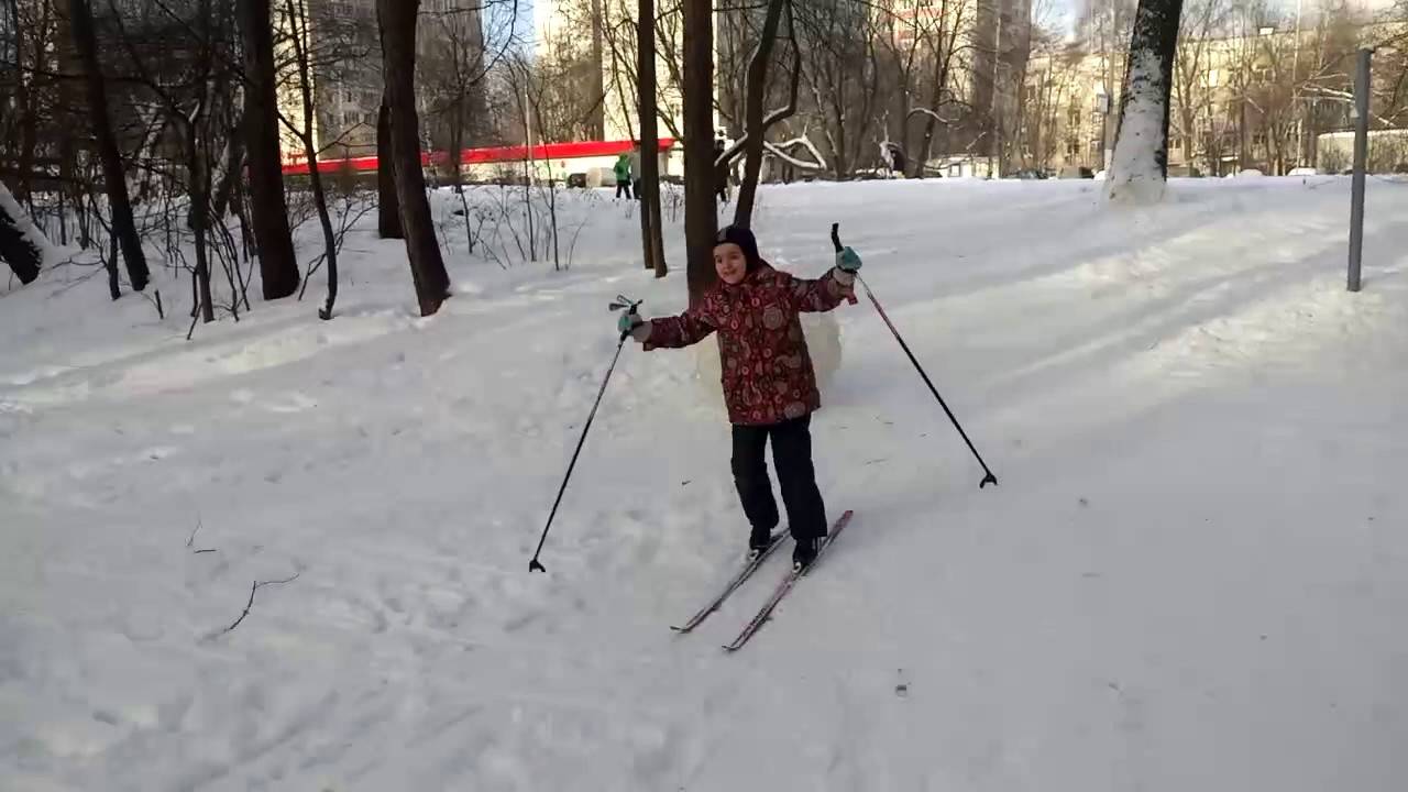 Как научить ребенка кататься на горных лыжах? советы мамы 4 детей