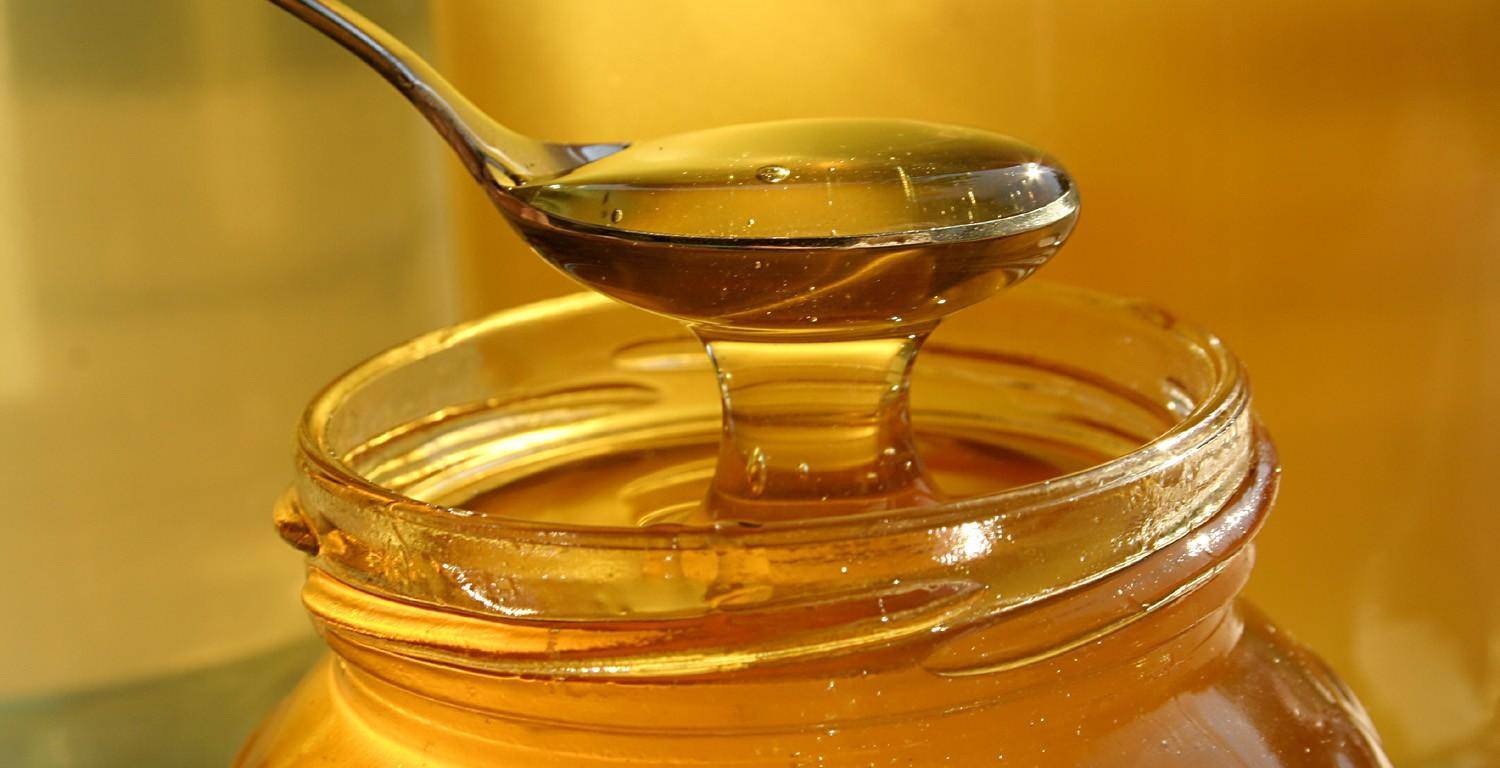 Можно ли кормящей маме есть мед