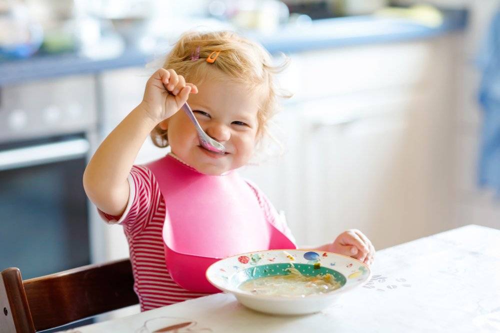 Что делать если годовалый ребенок отказывается есть супы