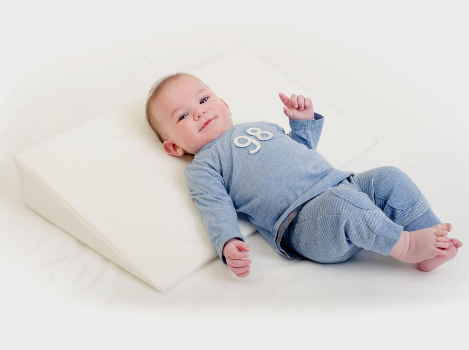Ортопедическая подушка для новорожденного - советы специалистов