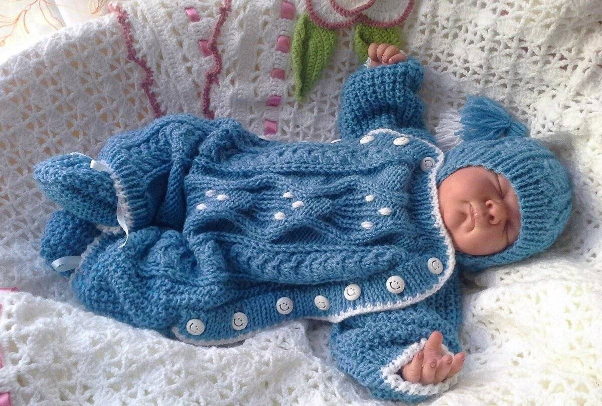 Вязаный костюм для новорожденного мальчика