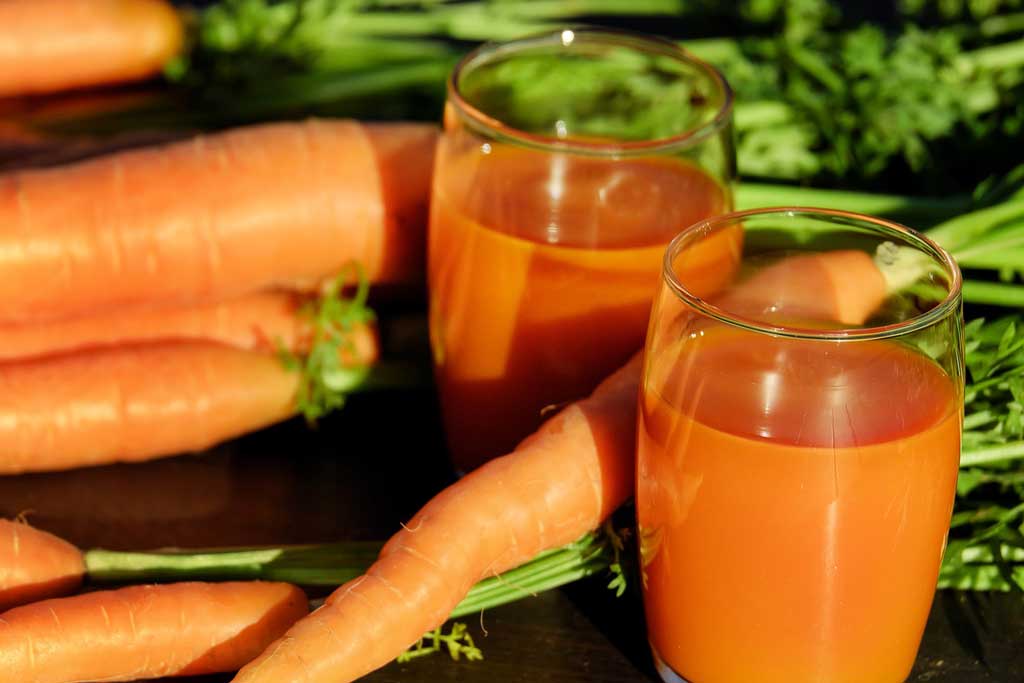 Морковь при грудном вскармливании: можно ли кормящей маме в первый месяц и в последующие, рецепты употребления сырого и вареного овоща