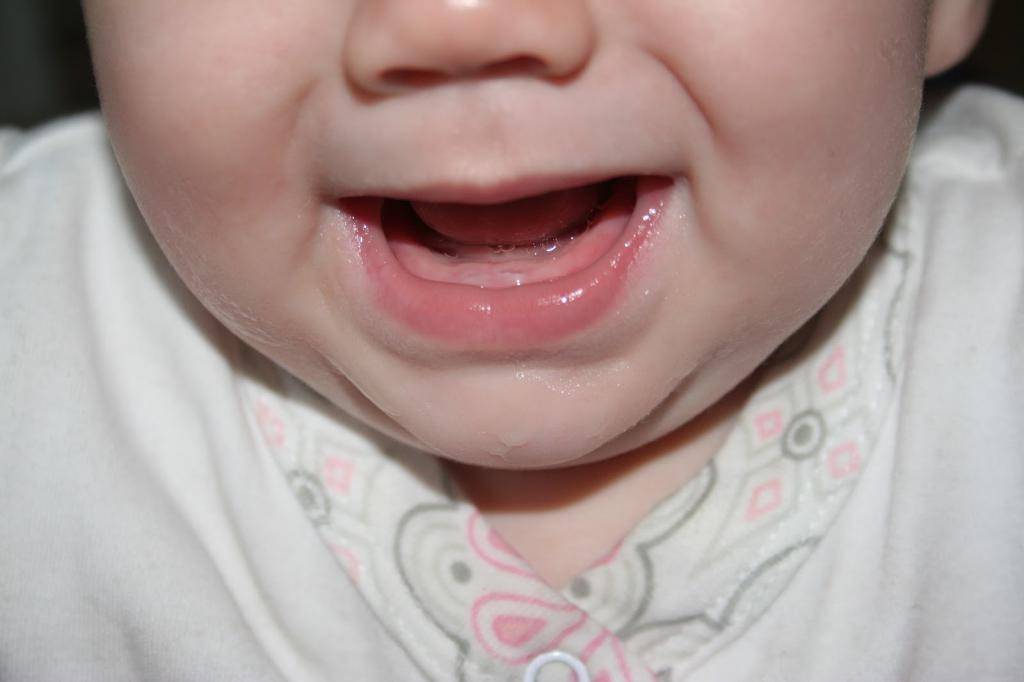 Зубы у детей: порядок прорезывания, признаки и сроки