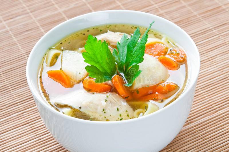 Полезные супы для кормящих мам в период лактации