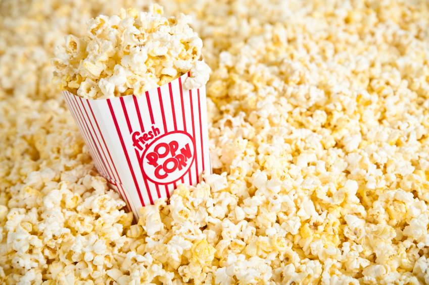 Попкорн: польза и вред для организма — от домашнего до того, что в кинотеатре