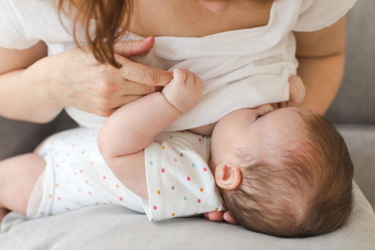 Кластерное кормление: почему младенец «висит» на груди - проблемы гв