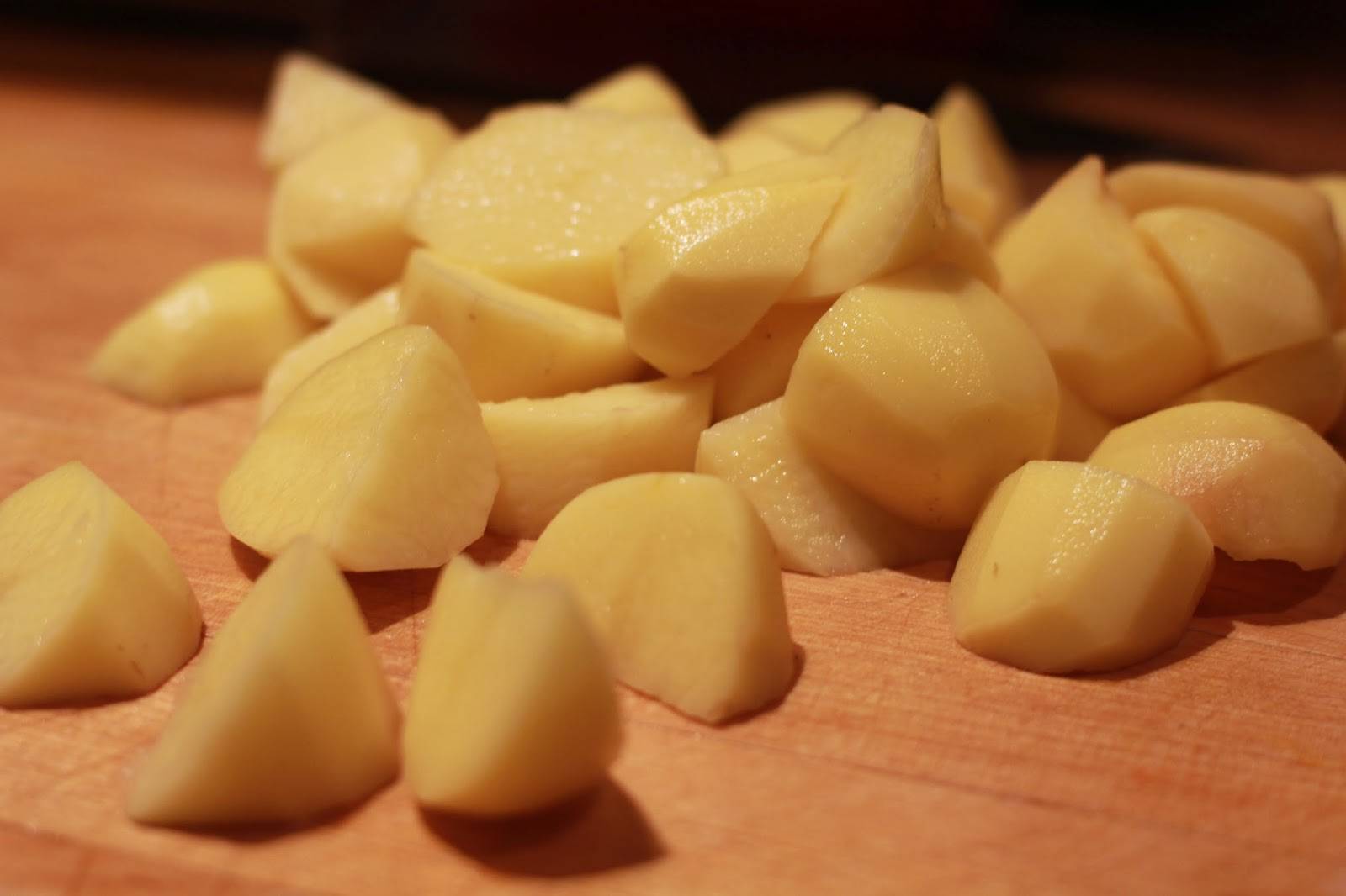 Картошка в рационе кормящей мамы: польза или вред?