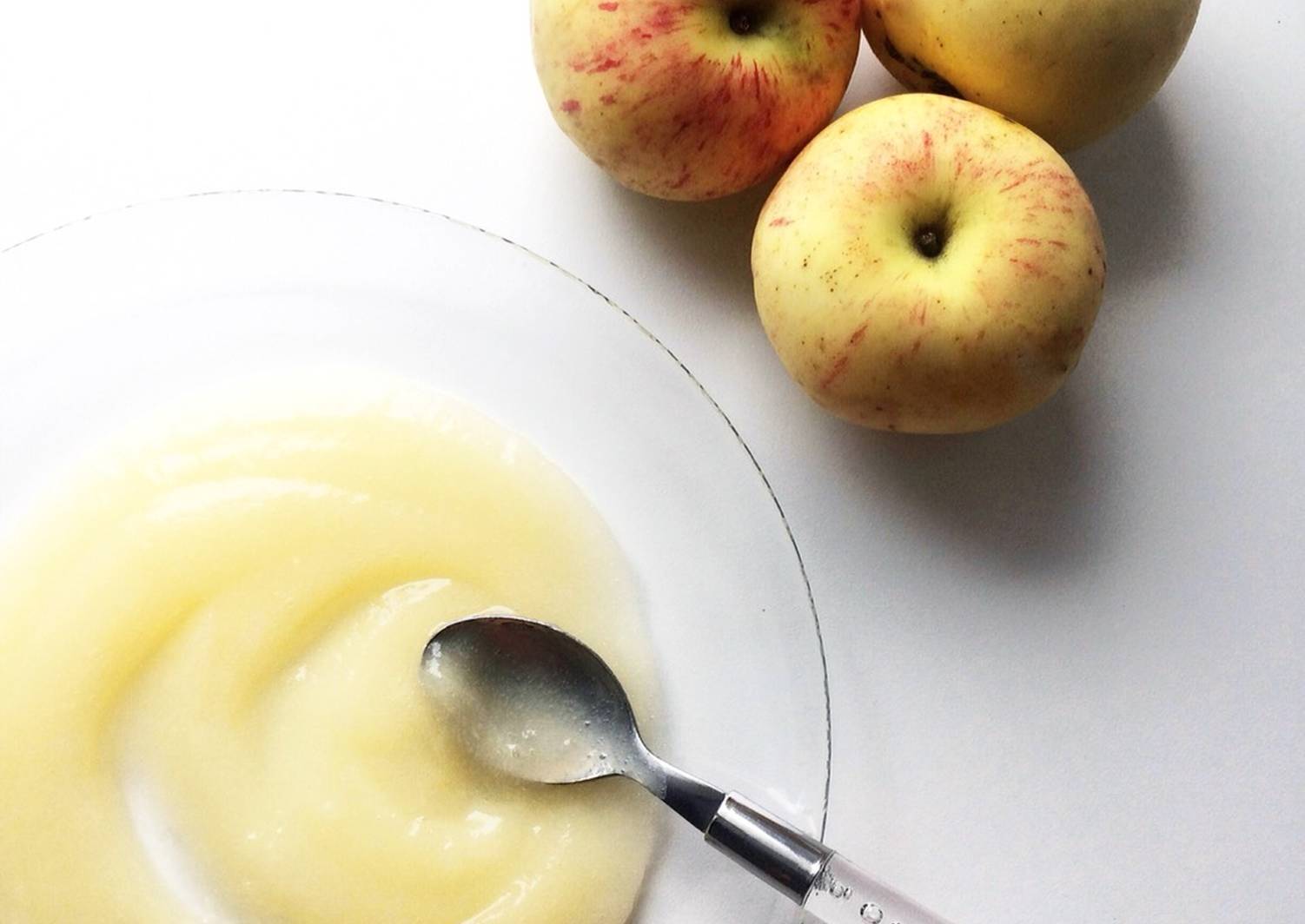 Детское яблочное пюре: как сделать для первого прикорма грудничку