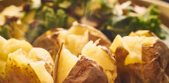 Можно ли картошку кормящим: в чем ее польза и вред. можно ли картошку кормящим и в каком виде её употреблять, не навредив малышу