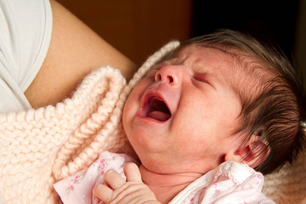 Почему плачет малыш? 