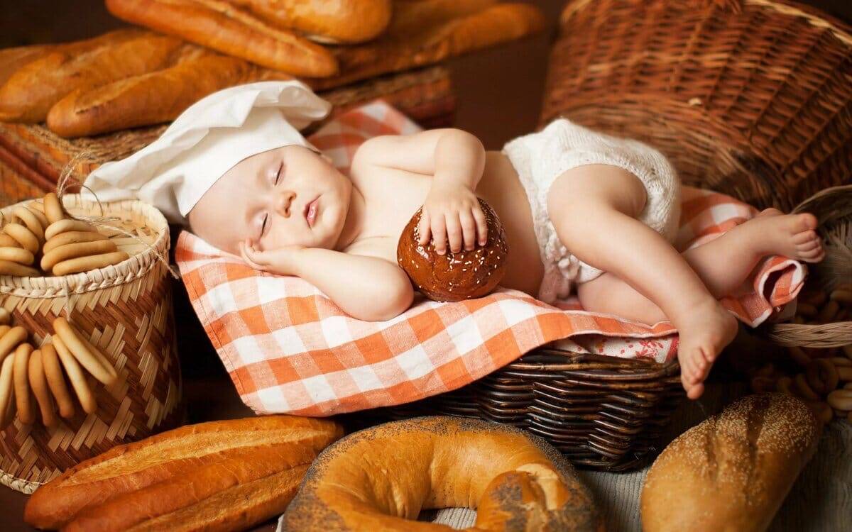 Как вводить хлеб в рацион ребенка в первый год жизни