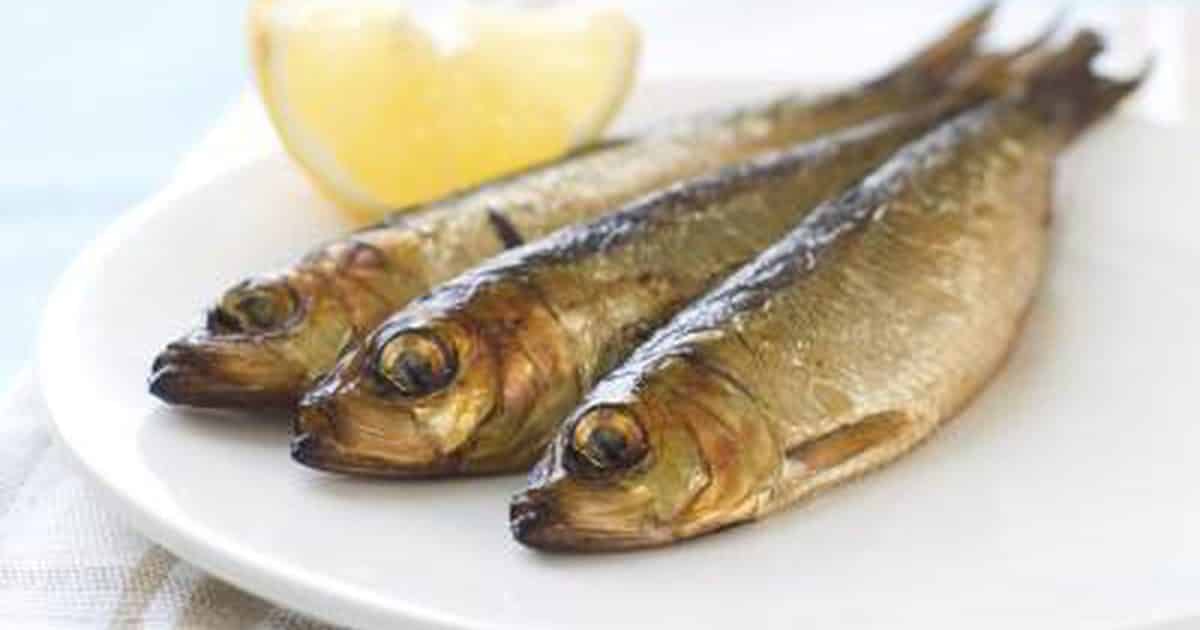 Рыба в рационе кормящей мамы: как правильно приготовить?