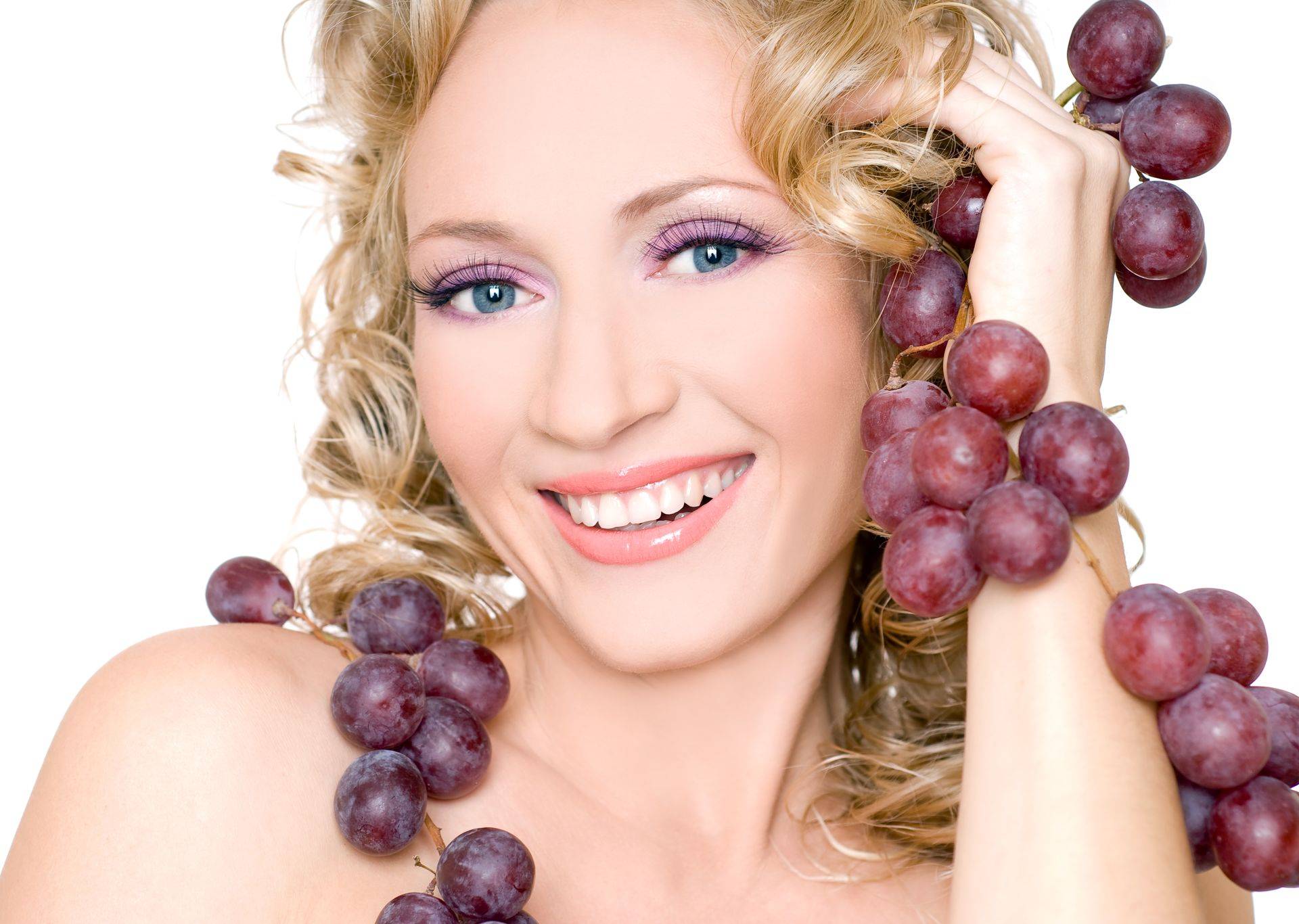 Виноград при грудном вскармливании: за и против