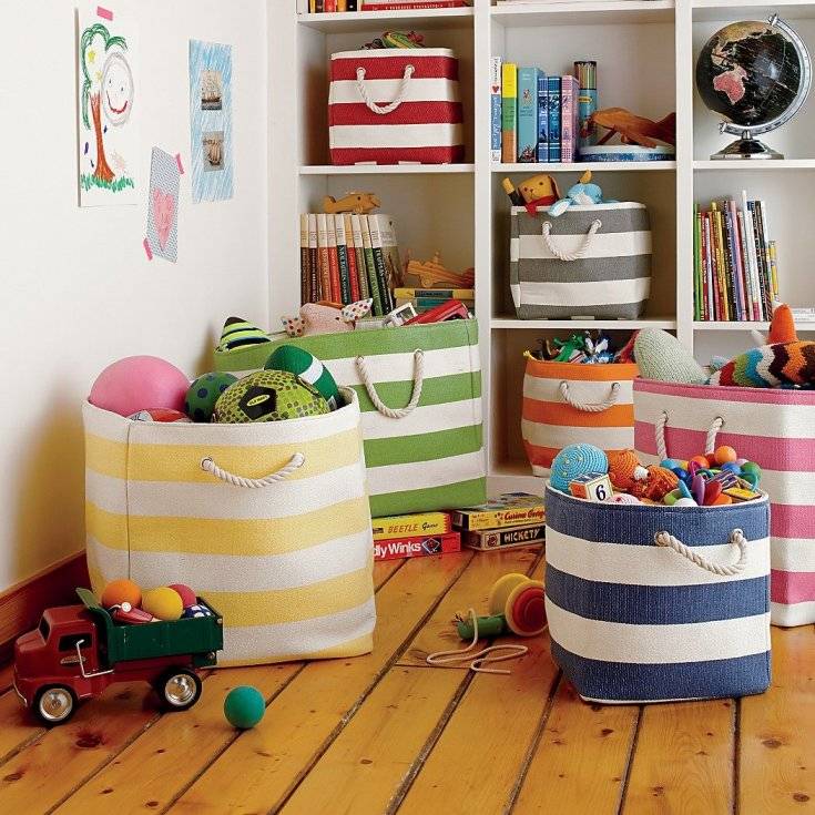 Как поддерживать порядок в детской: как хранить игрушки и детскую одежду и экономить пространство в комнате