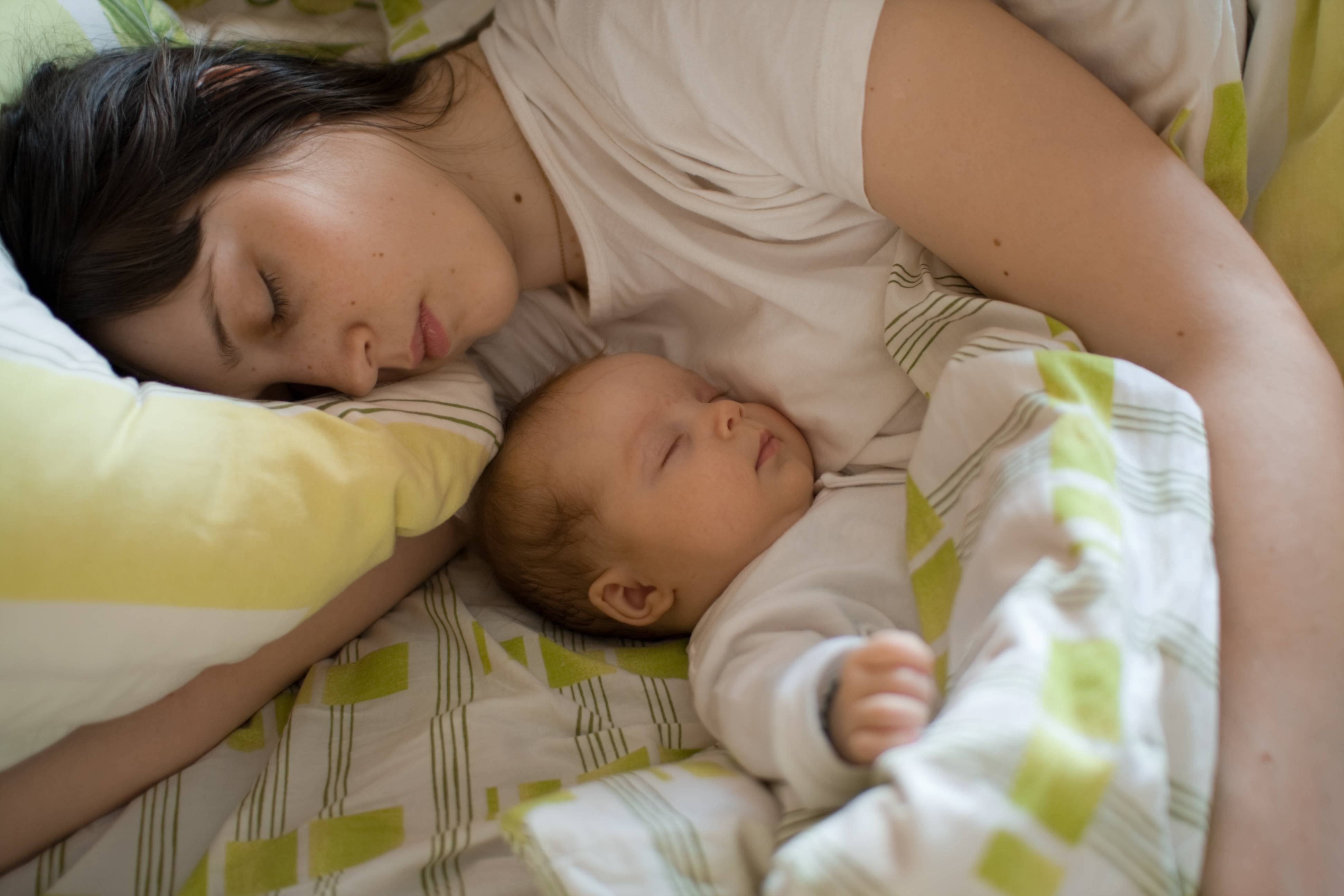 Причины плохого сна детей. как уложить ребёнка спать без укачивания и слёз