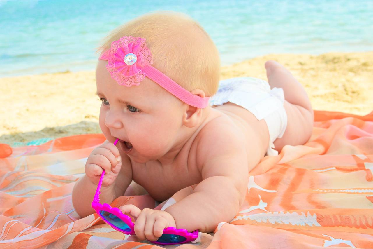 С какого возраста можно применять солнцезащитный крем для детей
