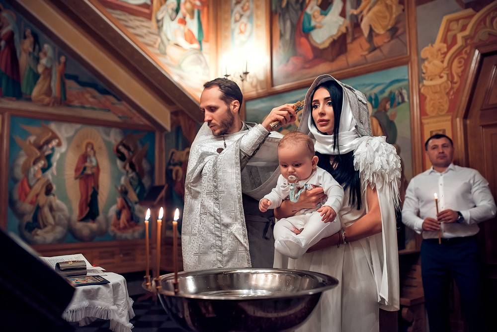 Обряд крещения ребенка в православии: что нужно взять, правила, рекомендации