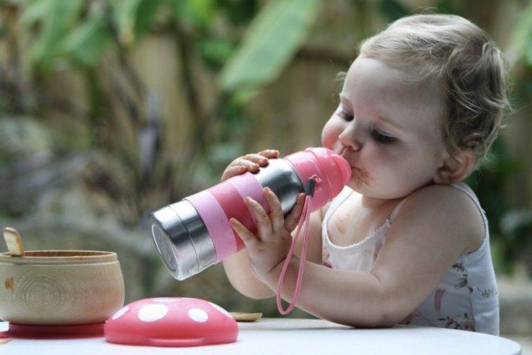 Отучаем малыша пить ночью из бутылочки