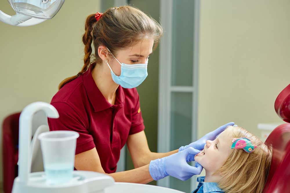 Реставрация молочных зубов: способы реставрации молочных зубов у детей