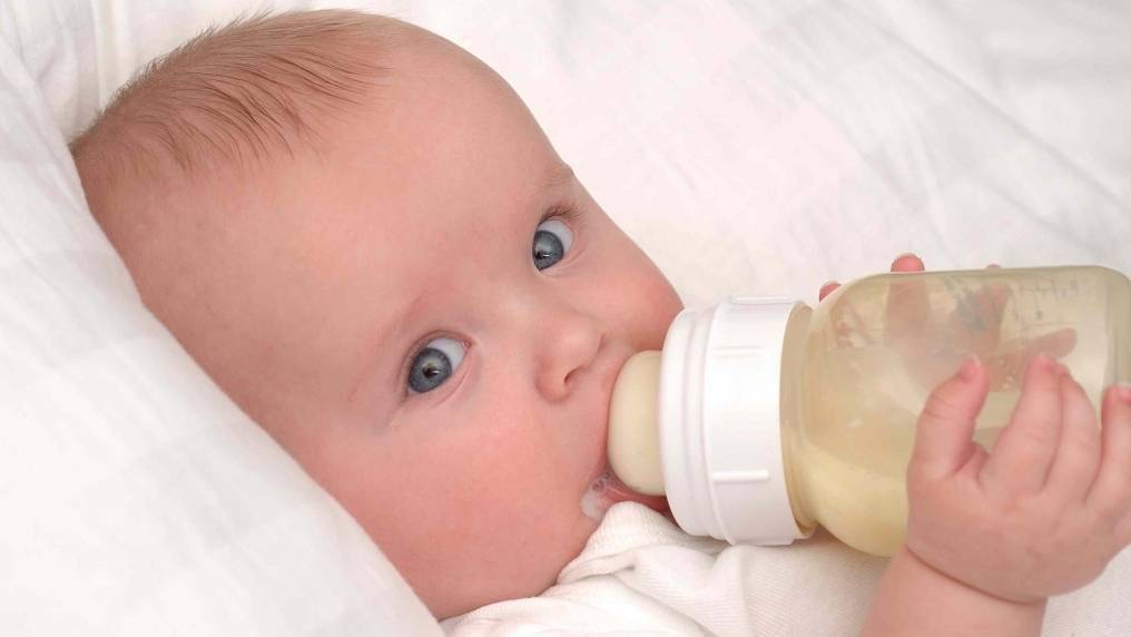 Как отучить ребенка от бутылочки ночью: рекомендации врачей