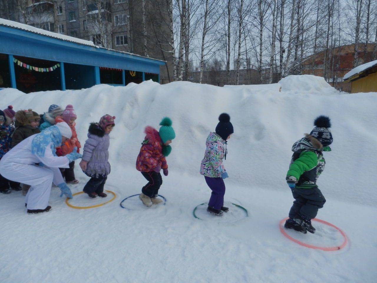 Игры для детей зимой на улице на свежем воздухе | зимние игры для детей 3-4 лет, 5-6 лет