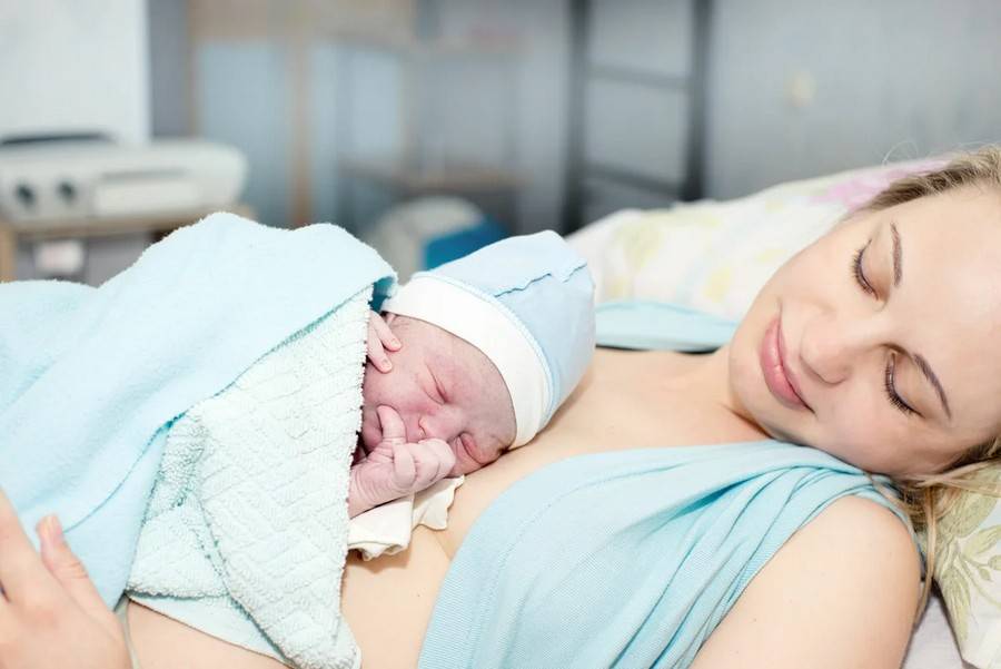 Уход за новорожденным ребенком и первая неделя дома. 10 основных вопросов от мам
