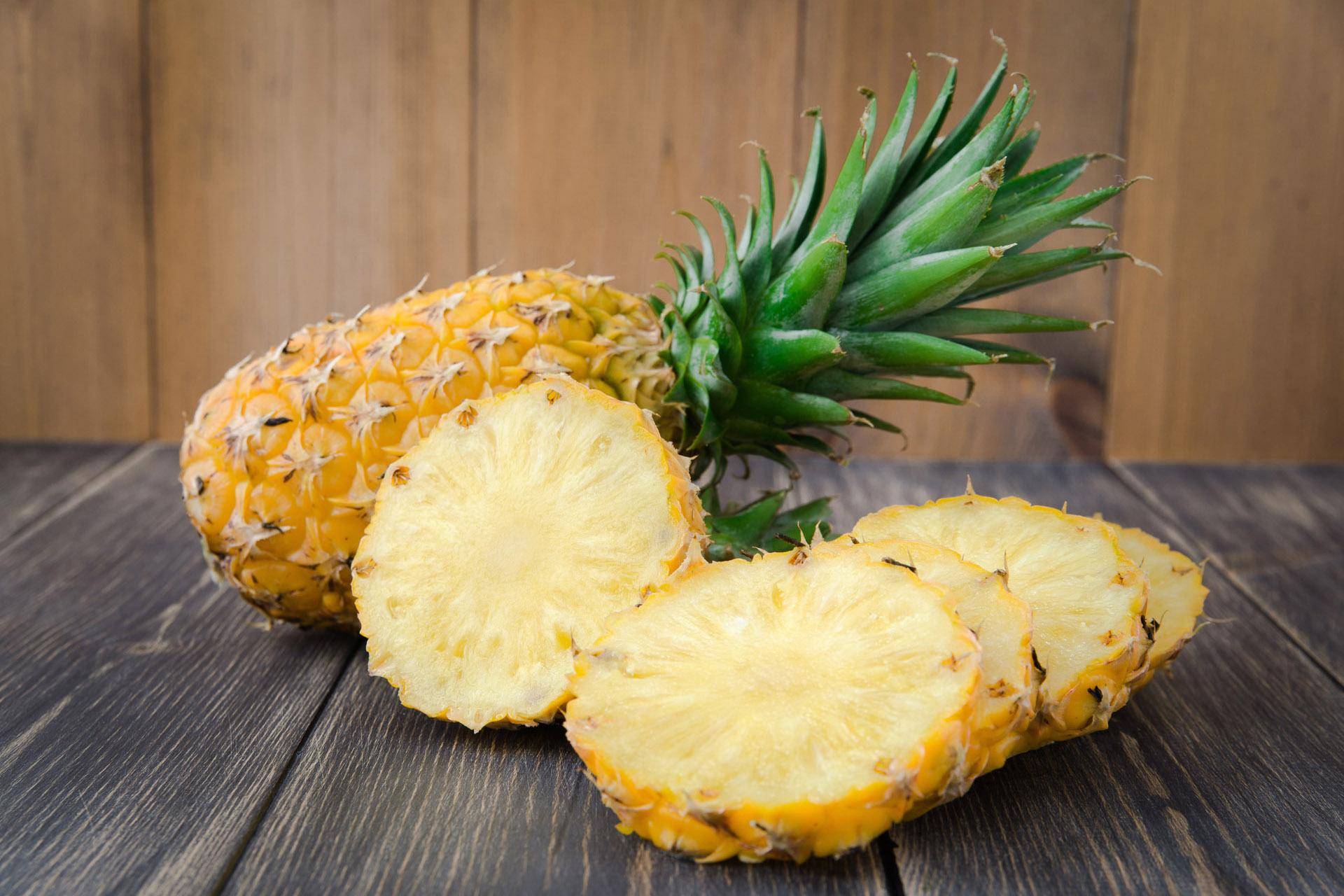 Как выбрать спелый ананас в магазине? — лучшие методы