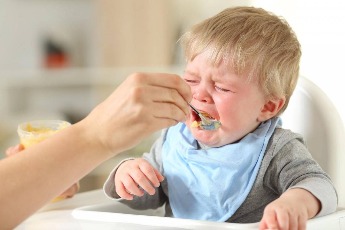 Как накормить ребенка, если он отказывается