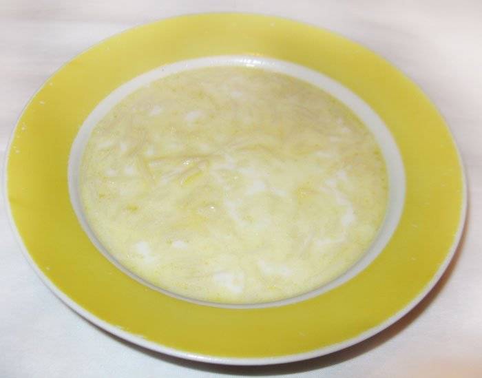 Молочный суп с вермишелью для ребенка