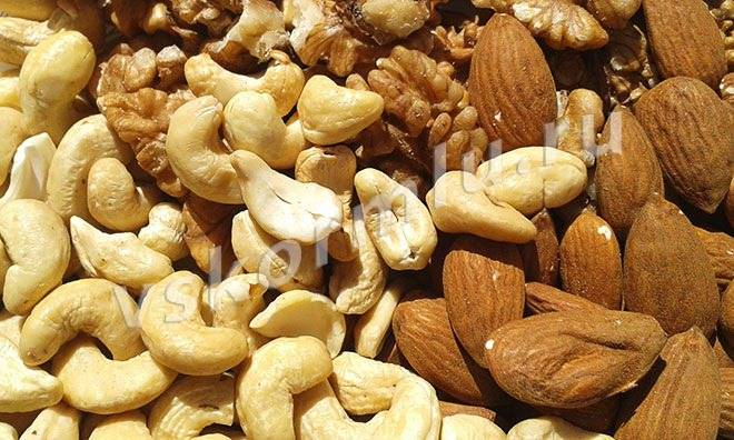 Грецкие орехи при грудном вскармливании: польза и вред