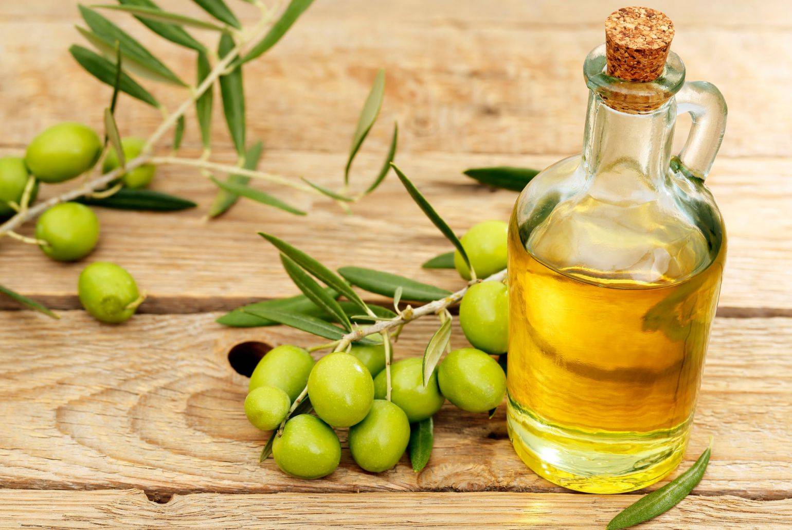 Оливковое масло при грудном вскармливании: полезно ли?