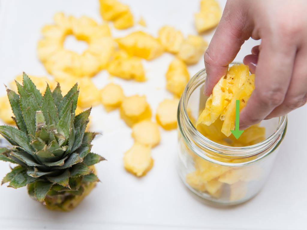 Как выбрать ананас спелый и сладкий в магазине при покупке по внешнему виду и запаху, как дать ему дозреть и сохранить в домашних условиях