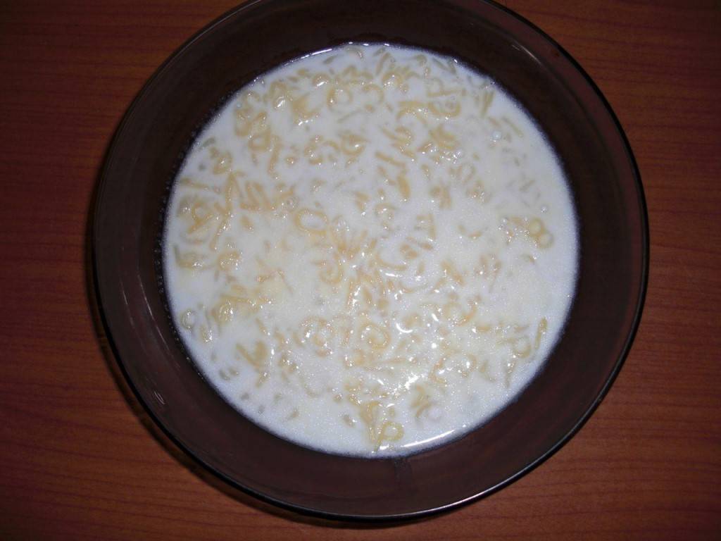 Молочный суп с макаронами