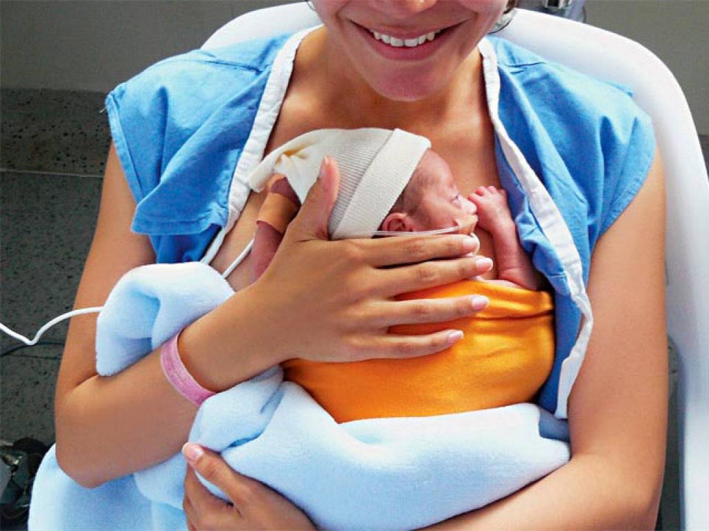 Метод кенгуру для недоношенных новорожденных детей