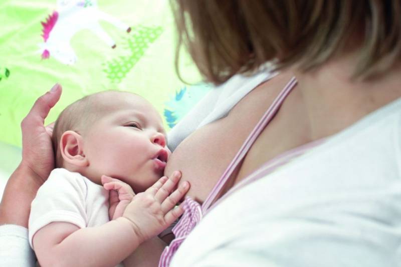 Малыш отказывается от груди. что делать? отказ ребенка от грудного вскармливания