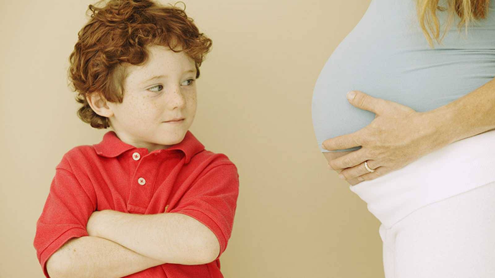 Как подготовить ребенка к рождению второго?